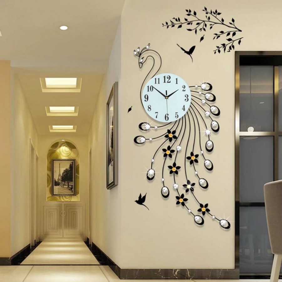 Украсить пустую стену