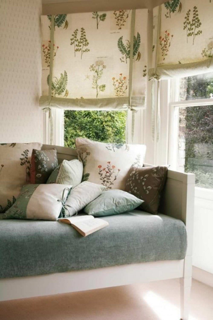 Римские шторы в прованском стиле