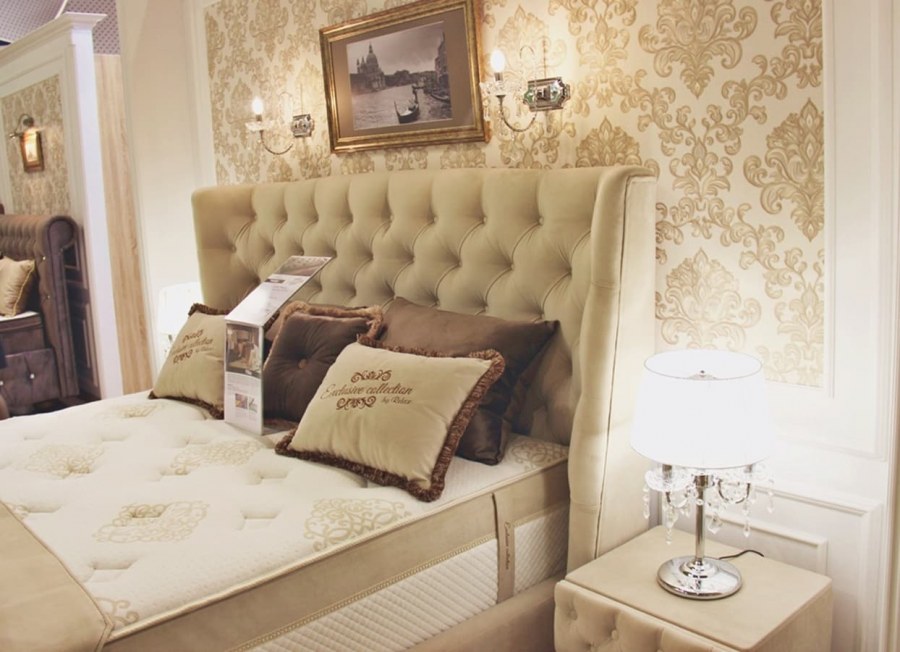 Спальня цвета топленого молока