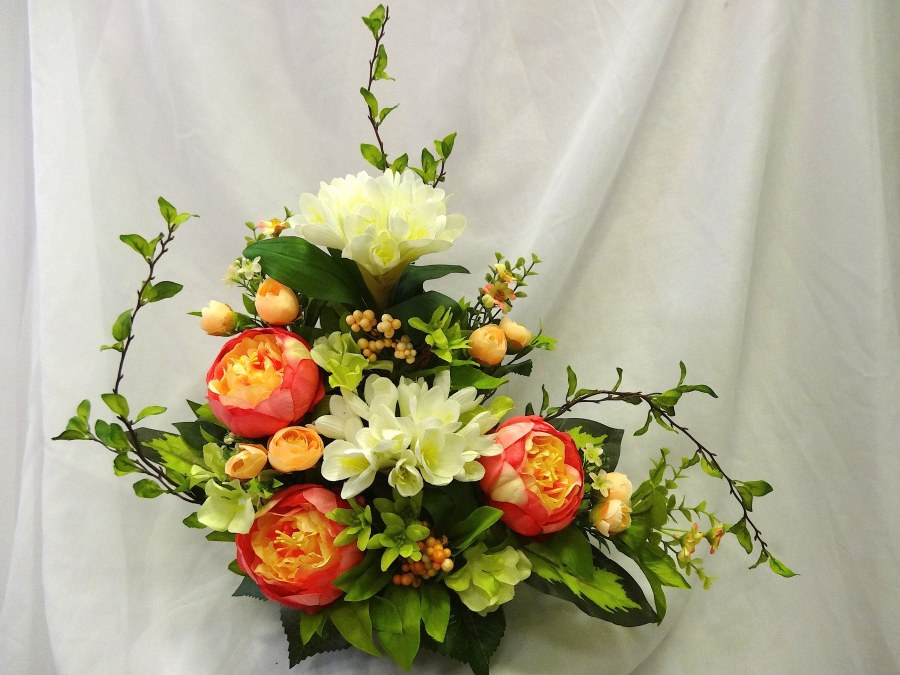 Композиции из искусственных фруктов