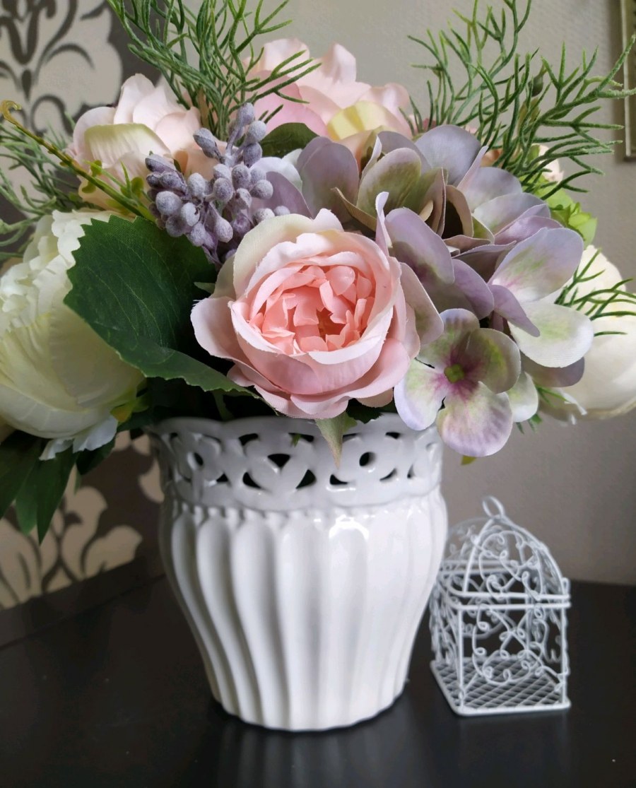 Цветочная композиция персиковая