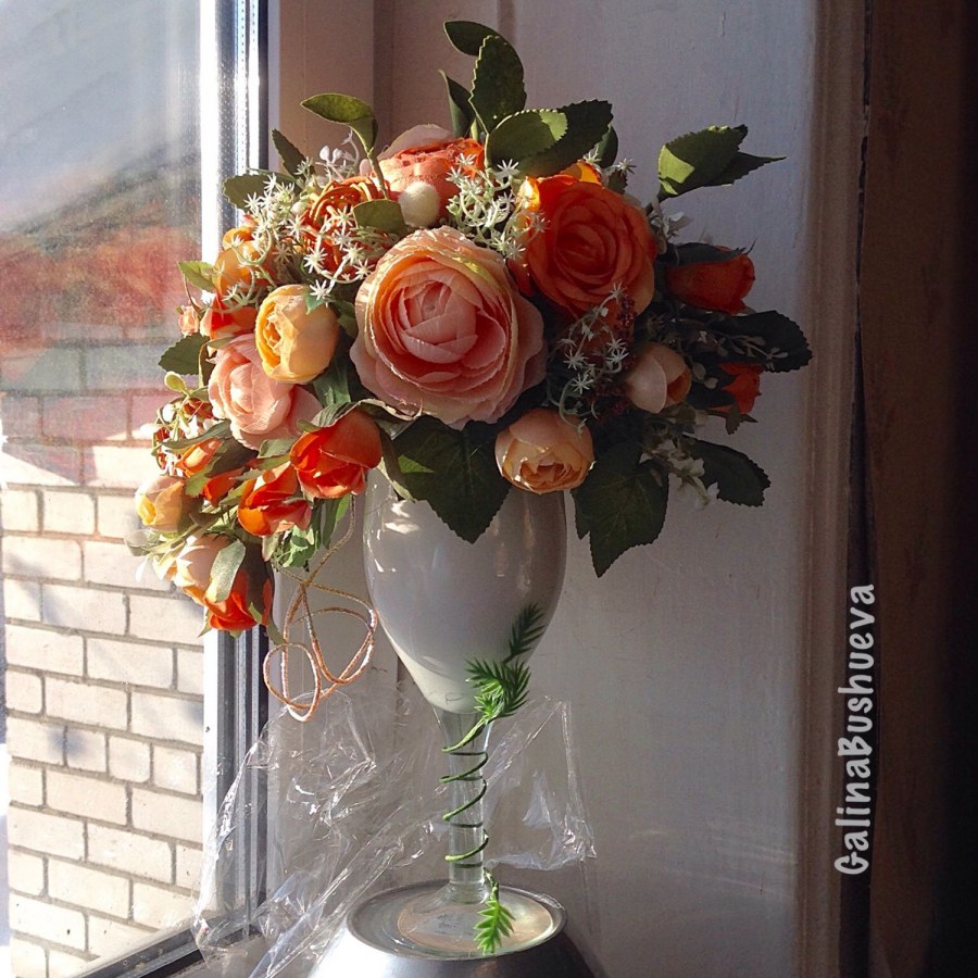 Интерьерные композиции из искусственных цветов
