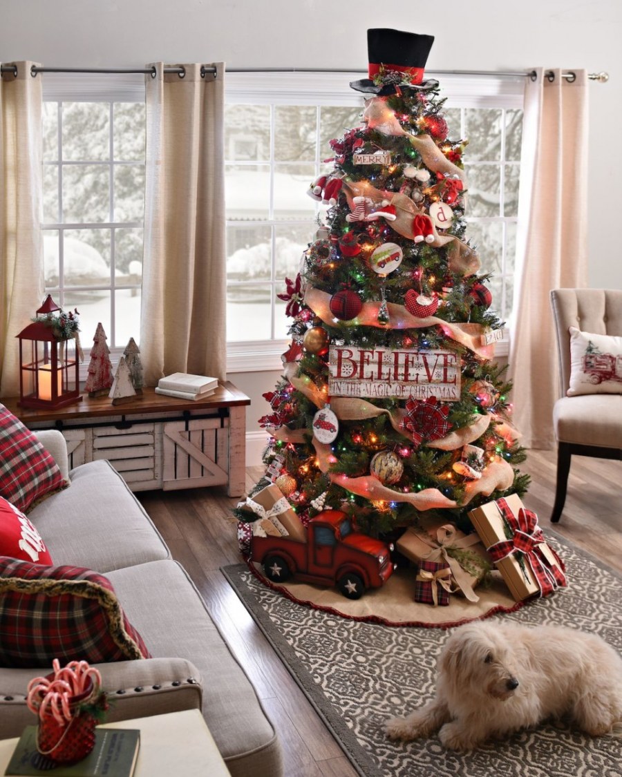 Елка Новогодняя украшенная