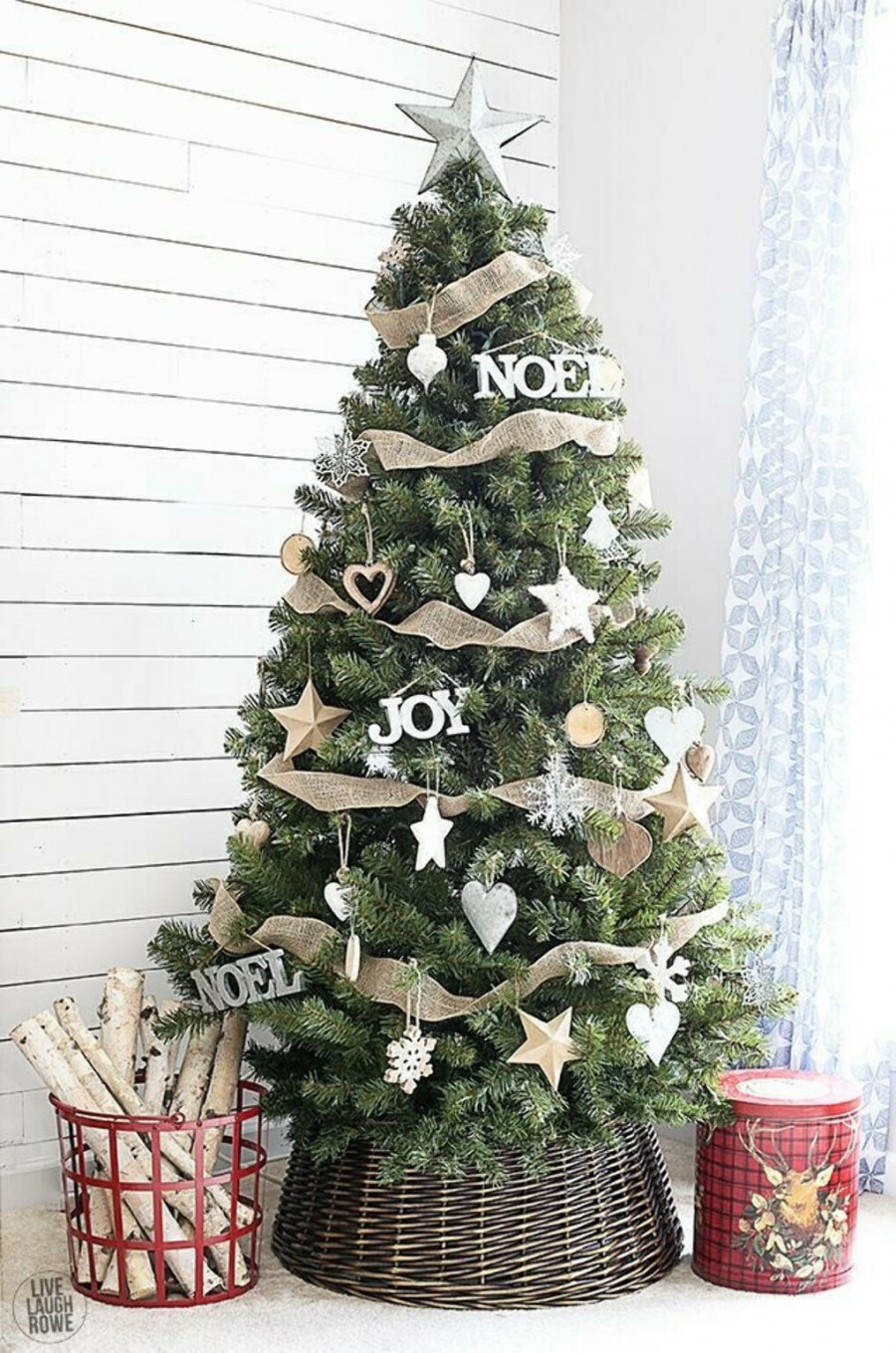 Дизайнерское украшение елки