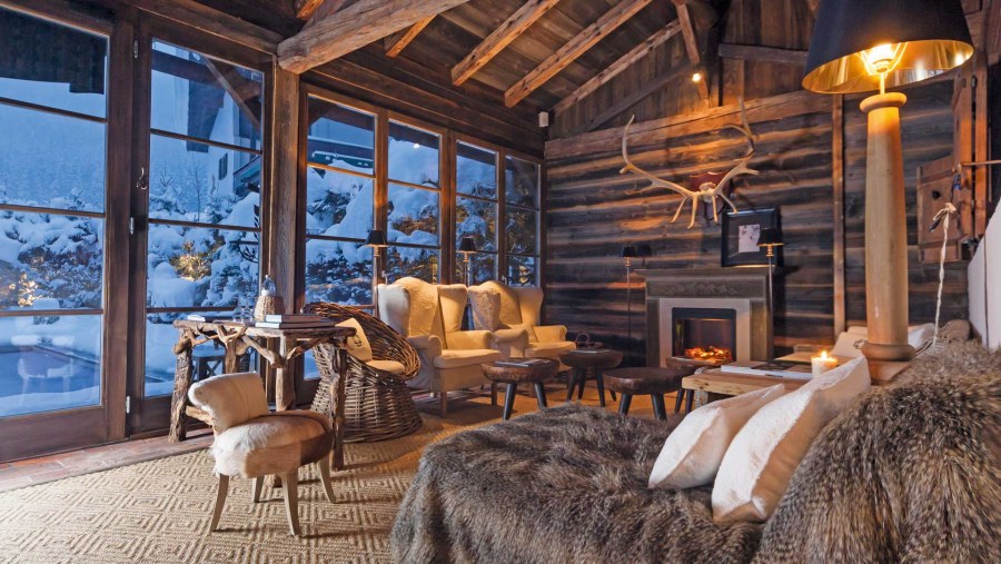 Новогодний интерьер с камином