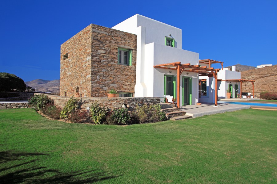 Коттедж в греческом стиле