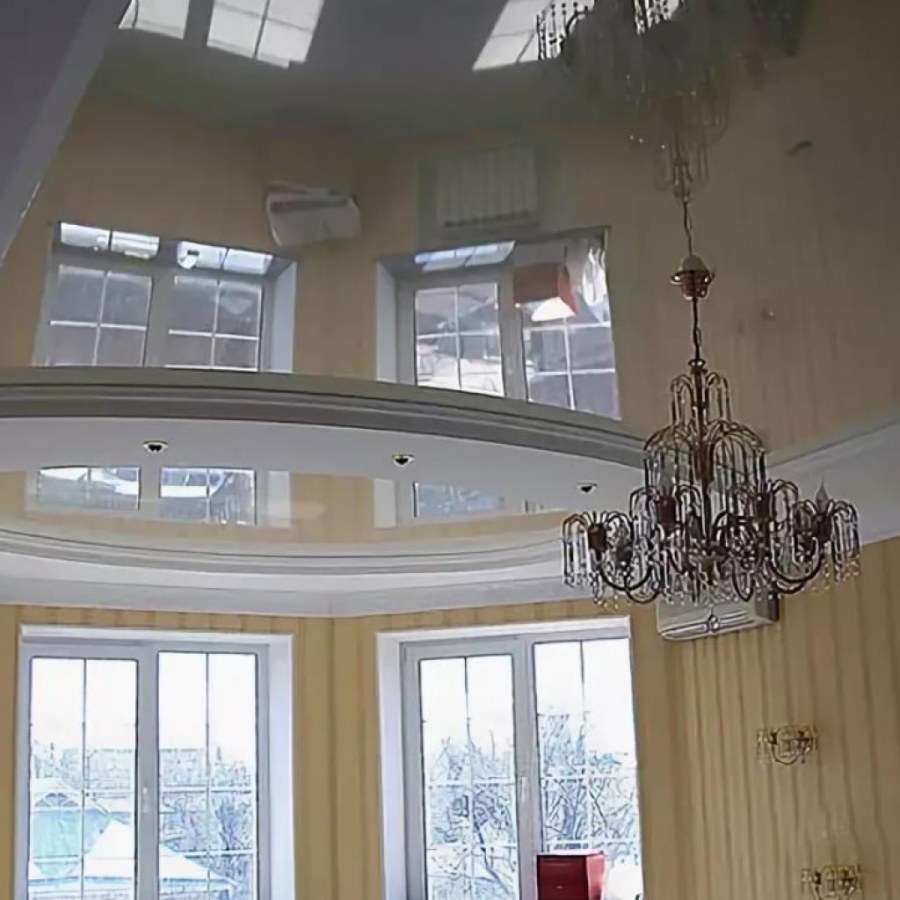 Зеркальный натяжной потолок