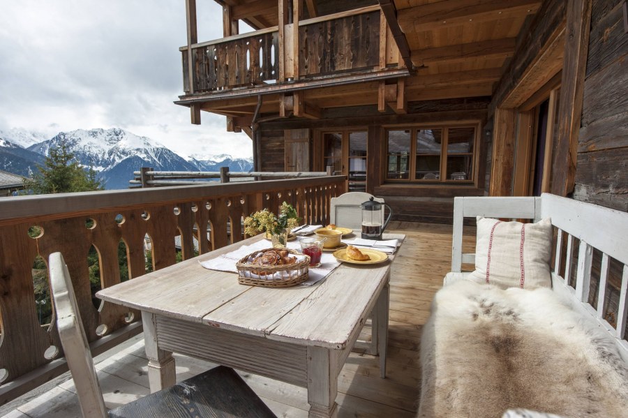 Chalet in Switzerland балкон
