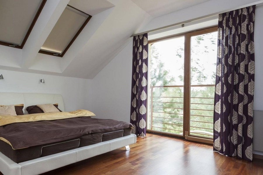 Треугольные мансардные окна