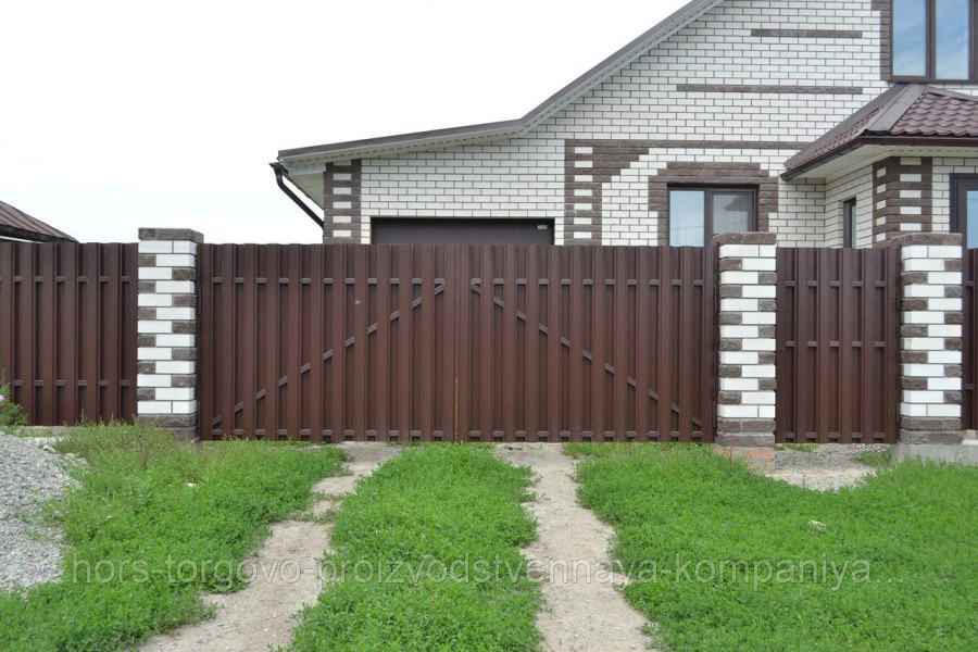 Забор металлоштакетник RAL 8029