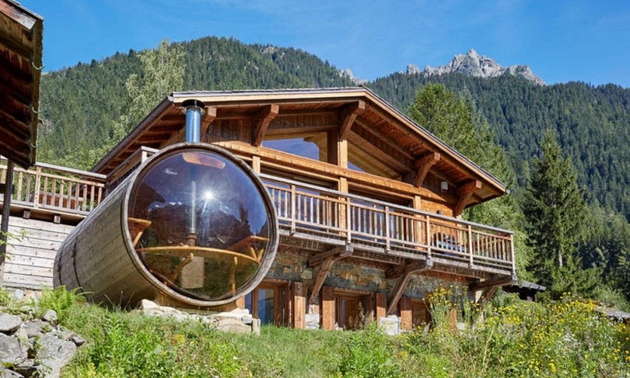 В горах Швейцарии бунгало