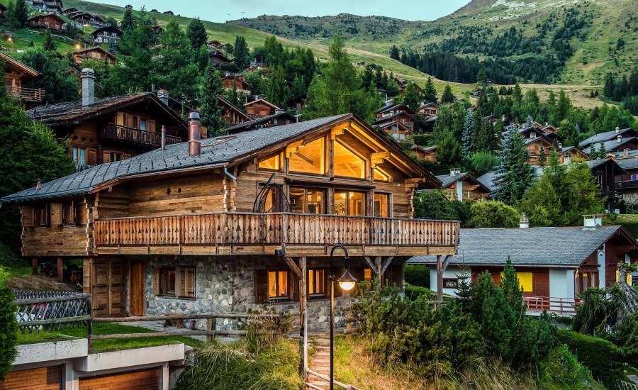 Шале в Альпах Швейцария