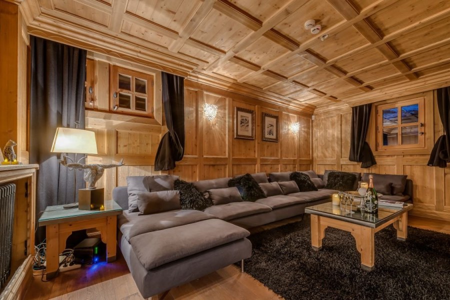 Мягкая мебель в стиле Шале