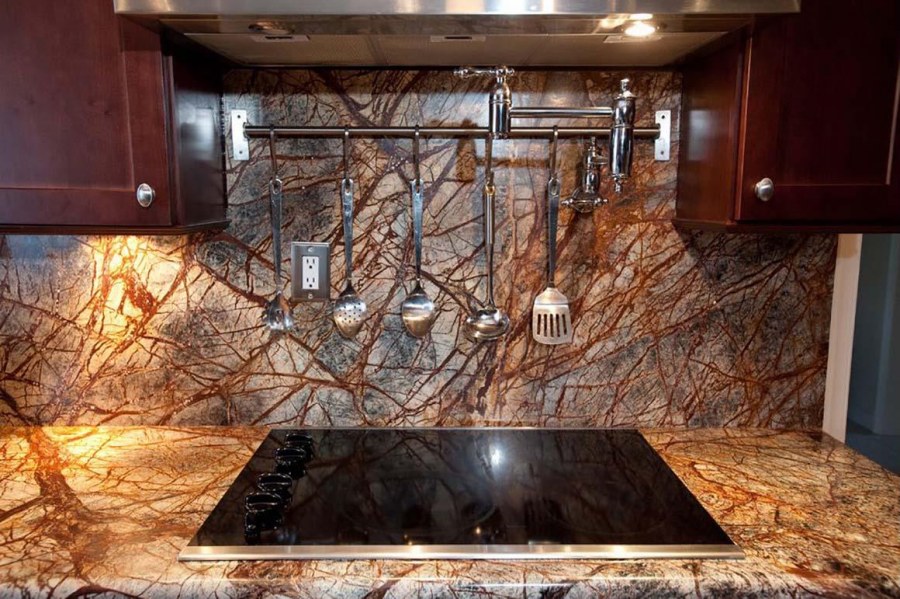 Столешница из мрамора Бидасар Браун