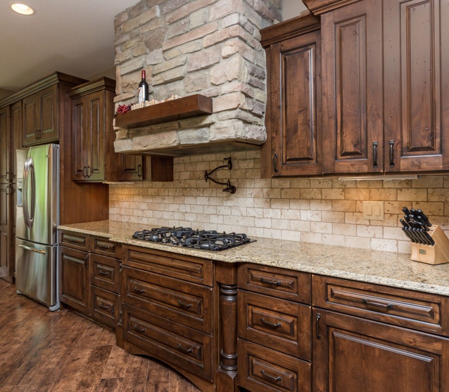 Фартук из декоративного камня