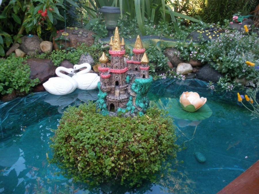 Фигурки для пруда на даче