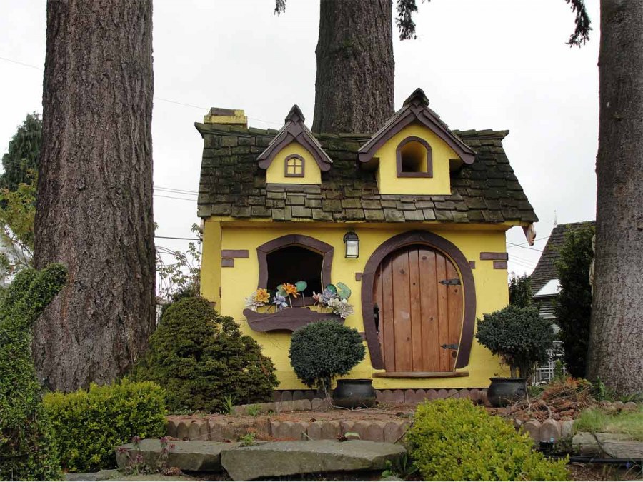 Сказочные домики для дачи