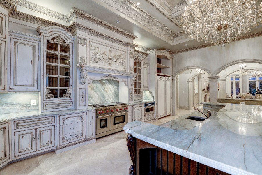 Кухня в особняке