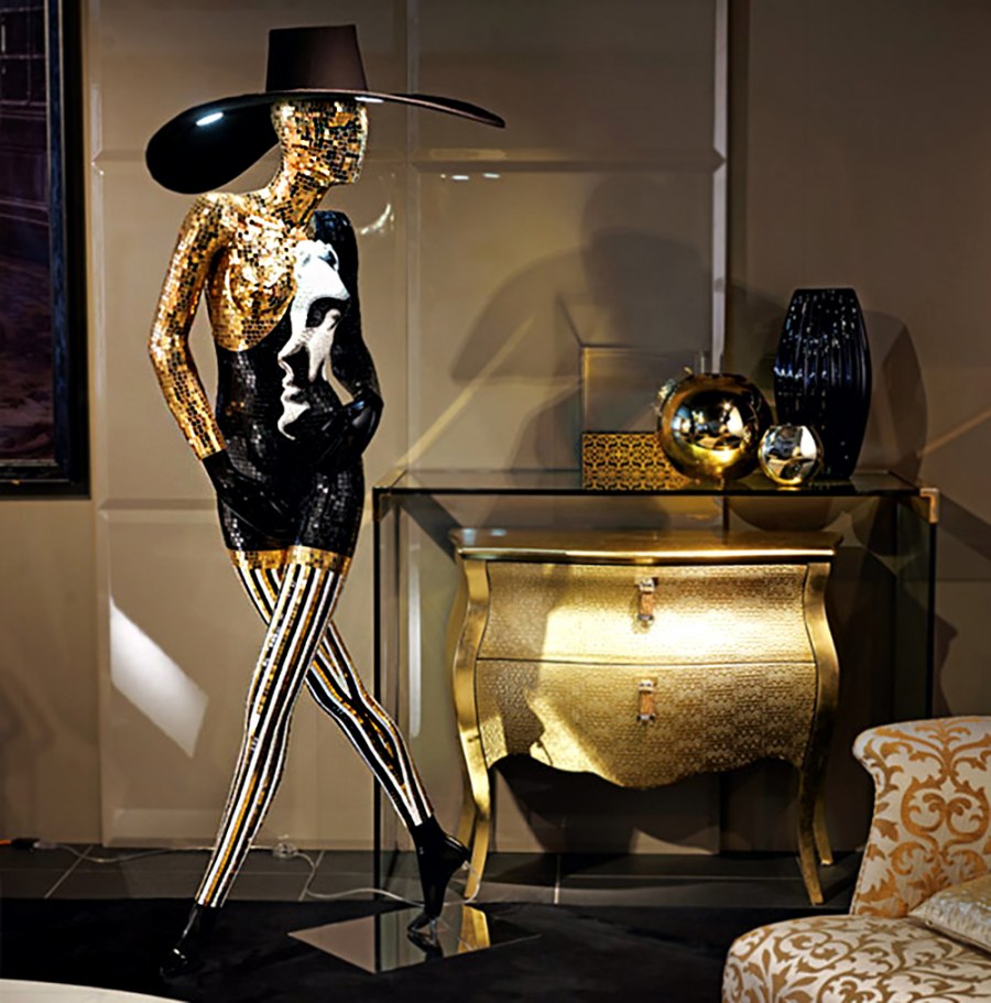 Торшер из манекена