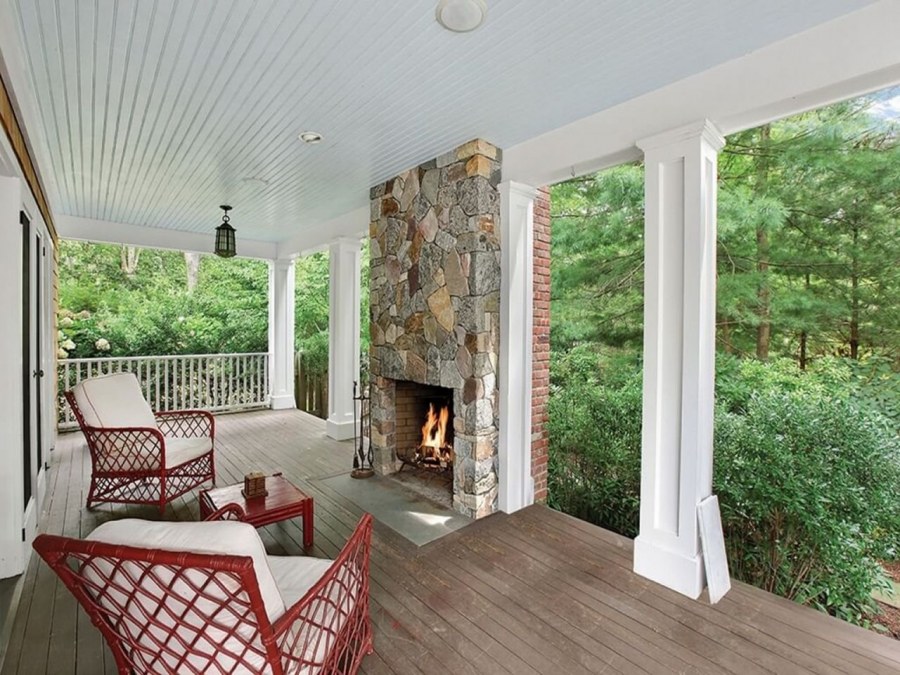 Отделка веранды в частном доме