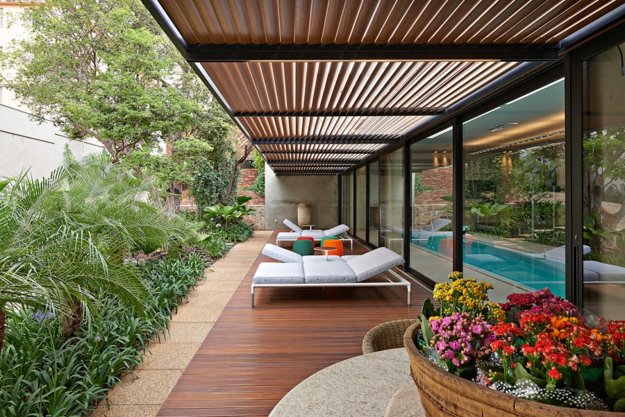 Терраса с балконом