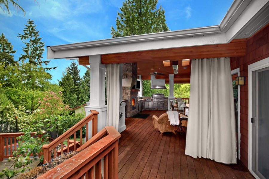 Открытая веранда с кухней