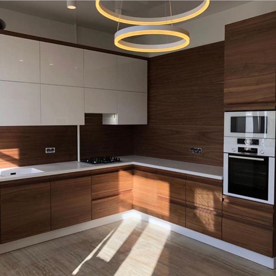 Кухня три яруса угловая