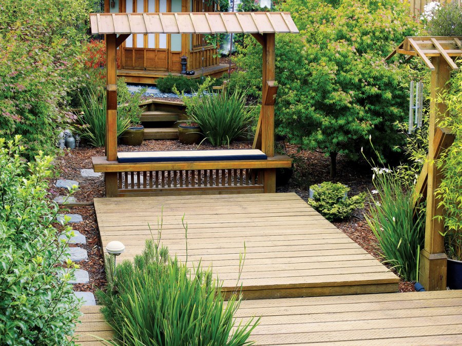 Японские дорожки в саду из дерева