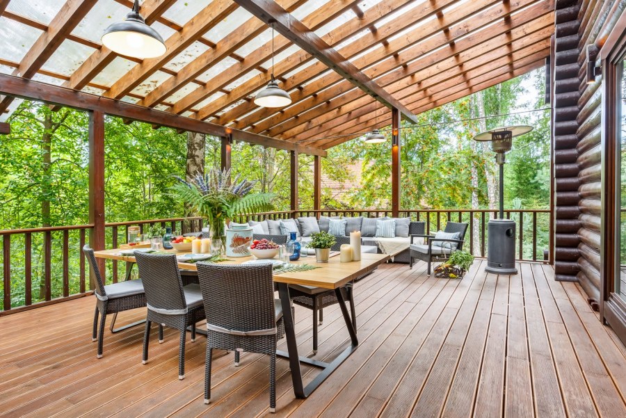 Деревянная веранда