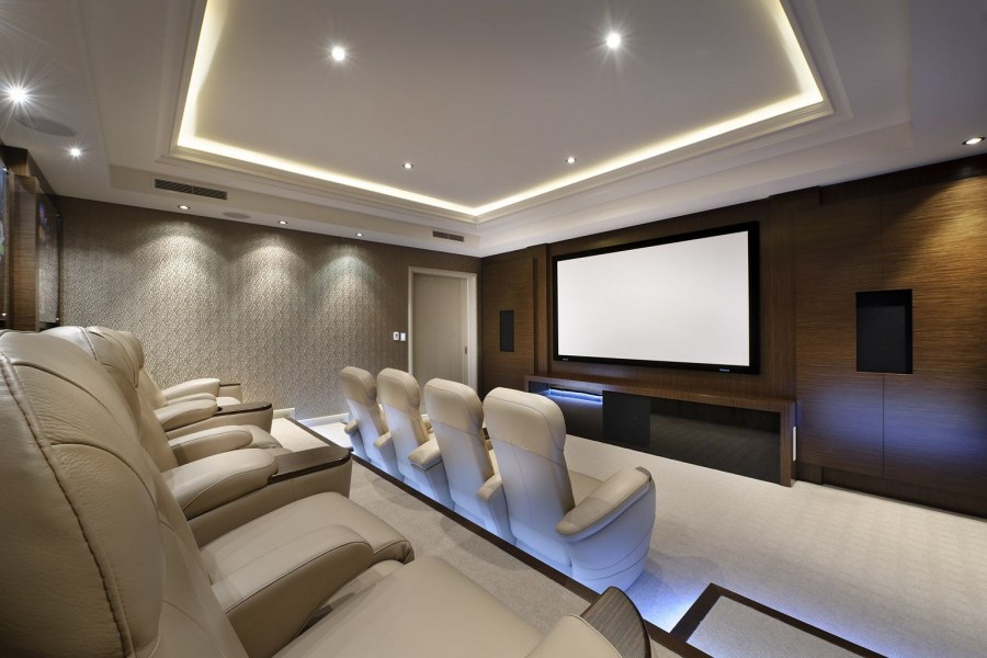 Колонки в интерьере