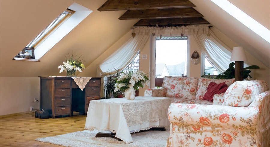 Современные дома с двускатной крышей