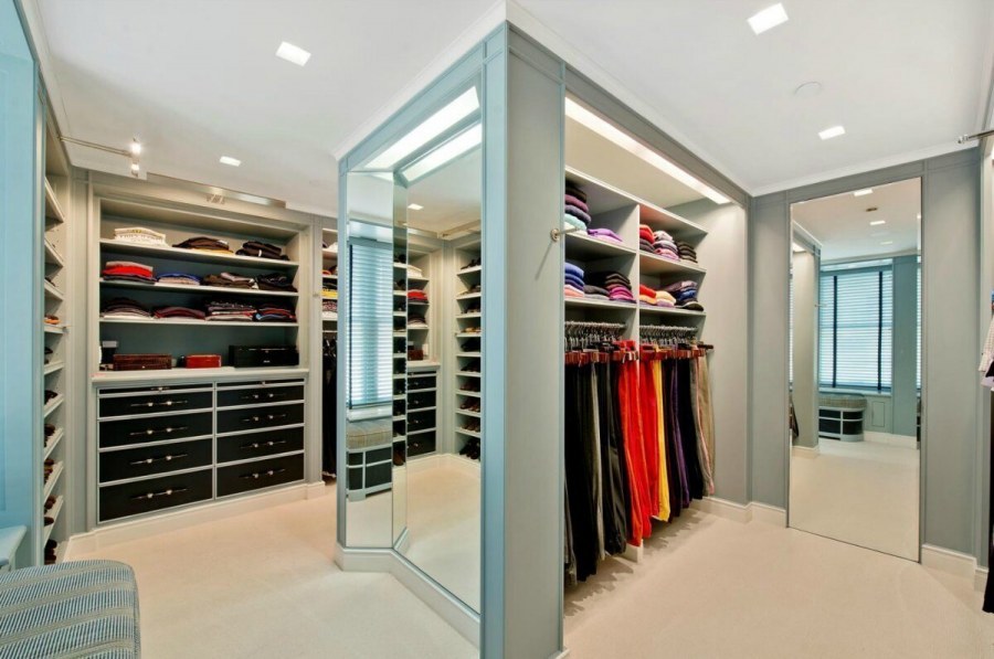 Интерьер гардеробной комнаты