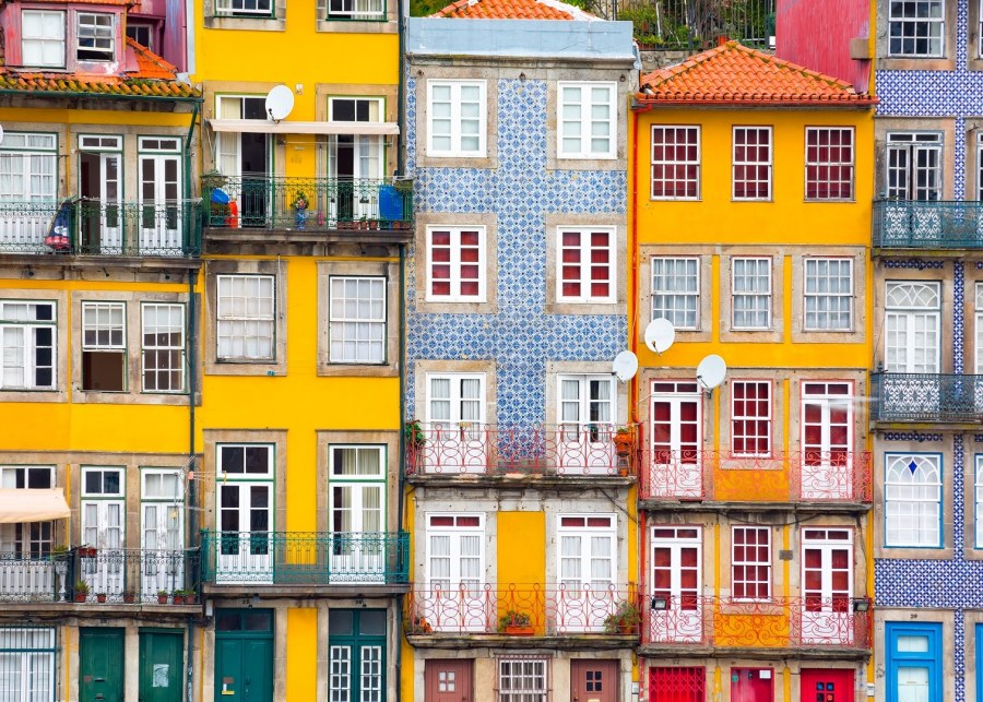 Яркие дома