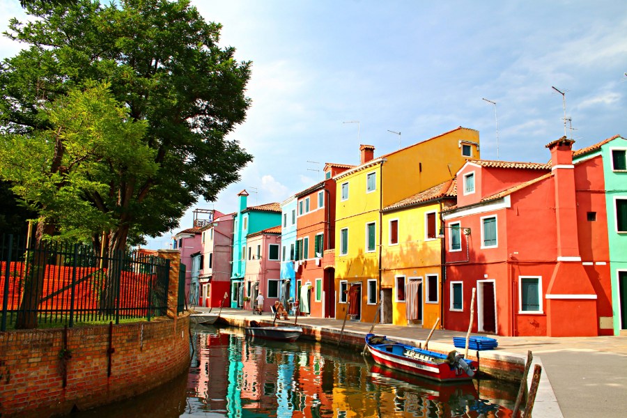 Разноцветный квартал