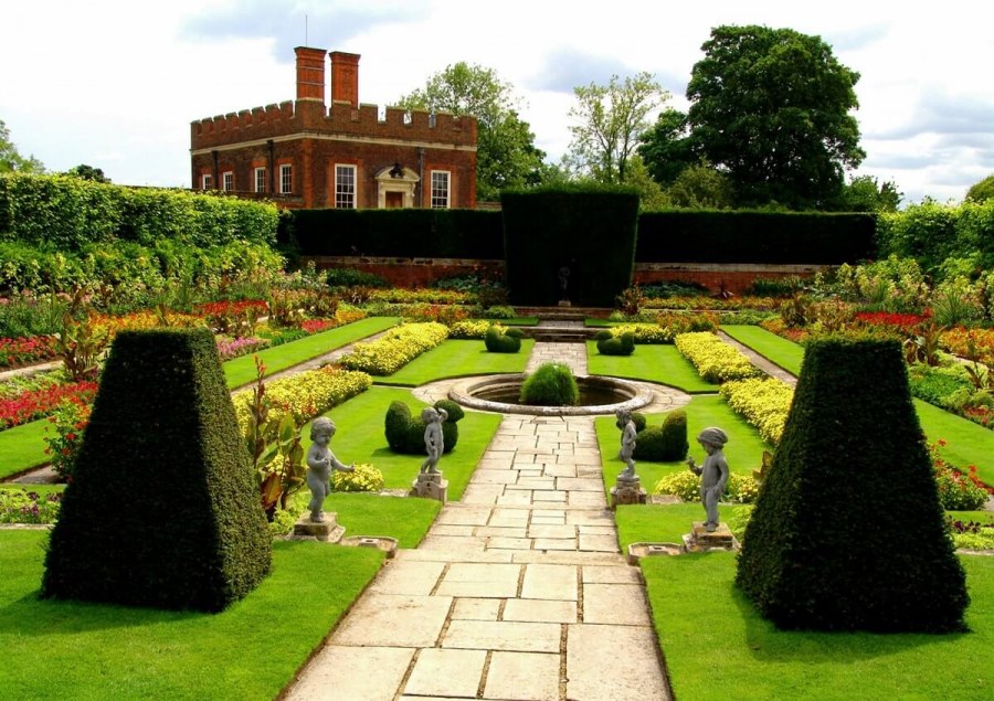 Регулярный сад классика Франция