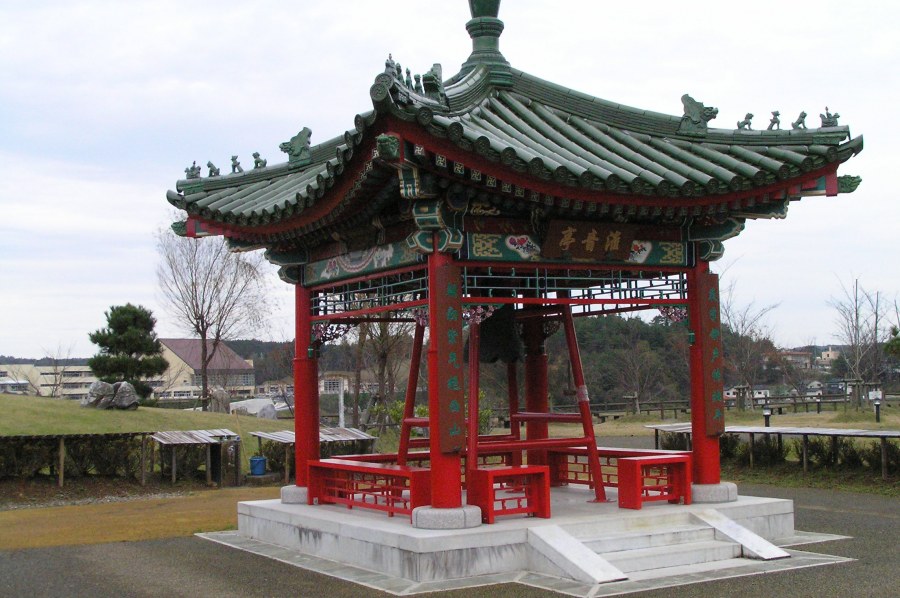 Пергола в китайском саду