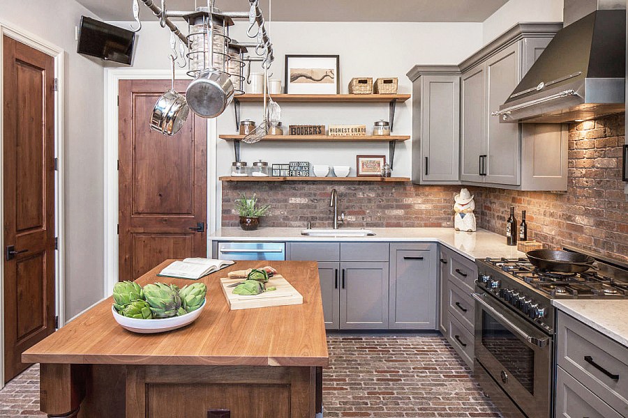 Кухня с деревянной столешницей