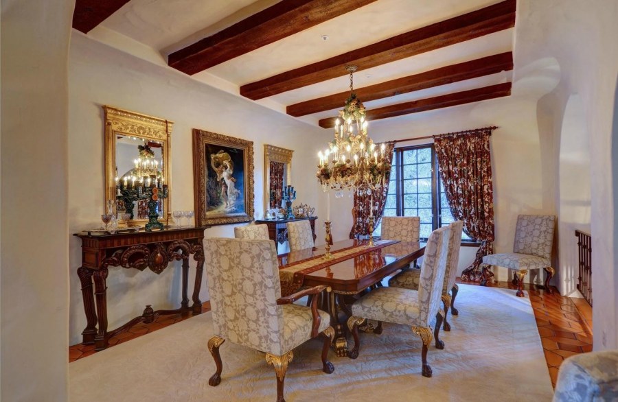 Кессонные потолки из дерева в интерьере