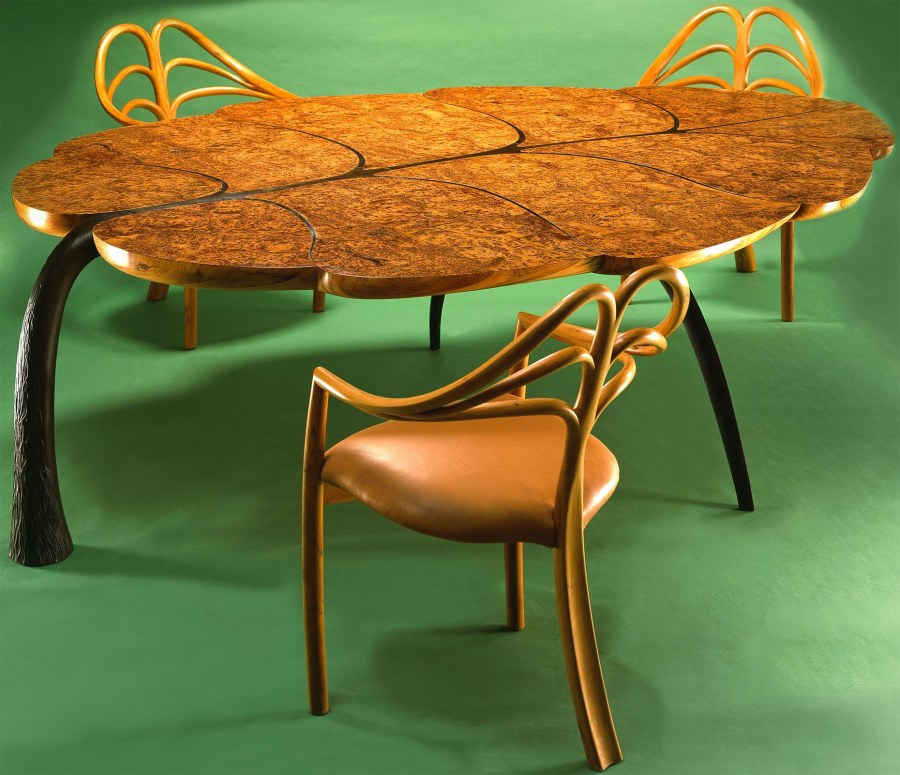 Необычная мебель стол