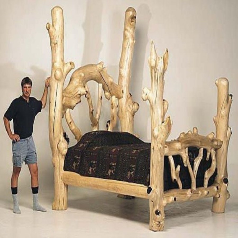 Кровать из коряг