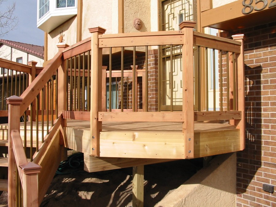 Балясины для крыльца из дерева