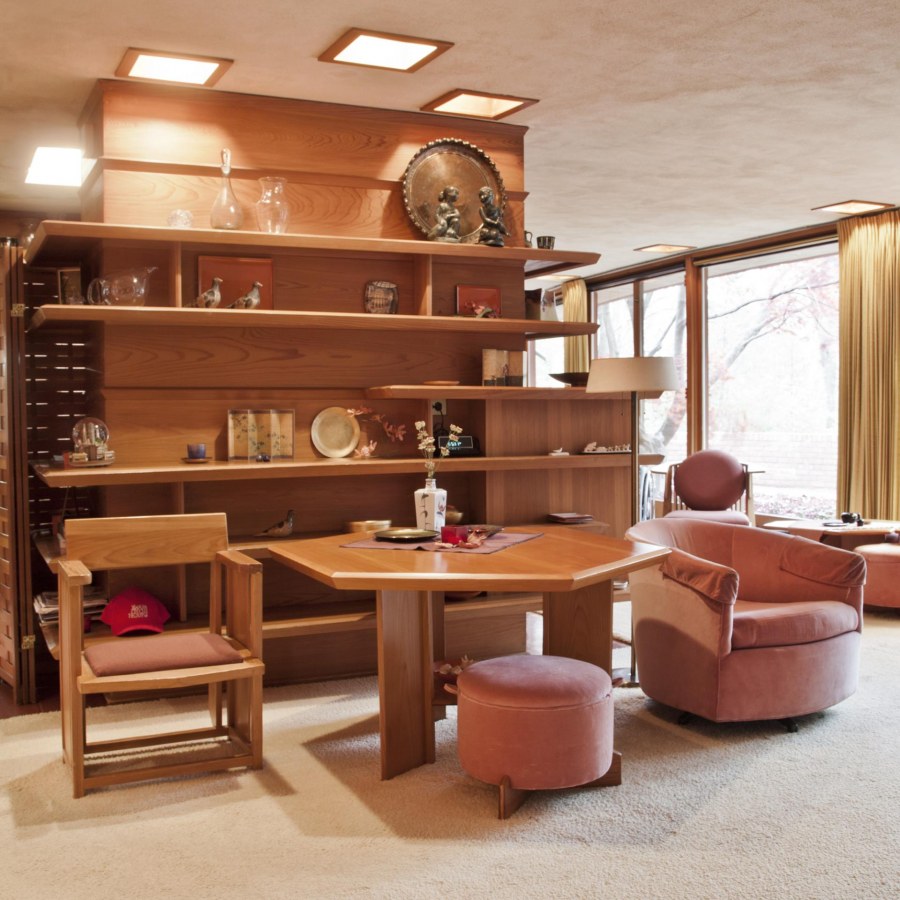 Женский интерьер в стиле Райта