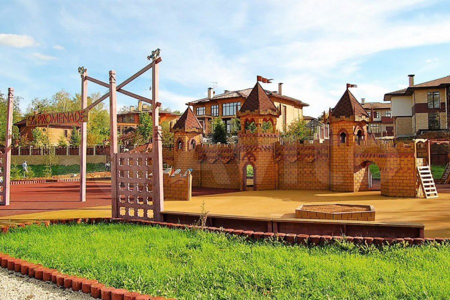 Спортивный комплекс в коттеджном поселке