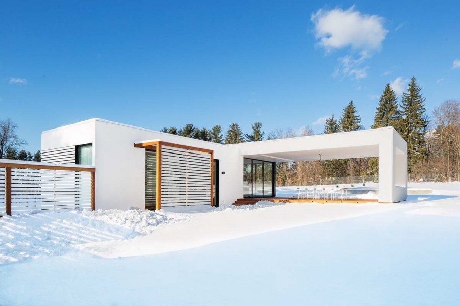 Дом в стиле Минимализм зимой