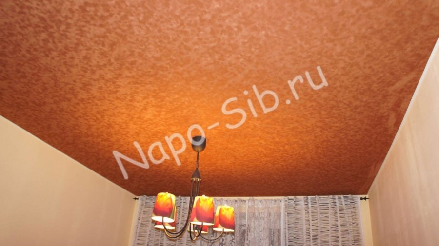 Матовый фактурный натяжной потолок