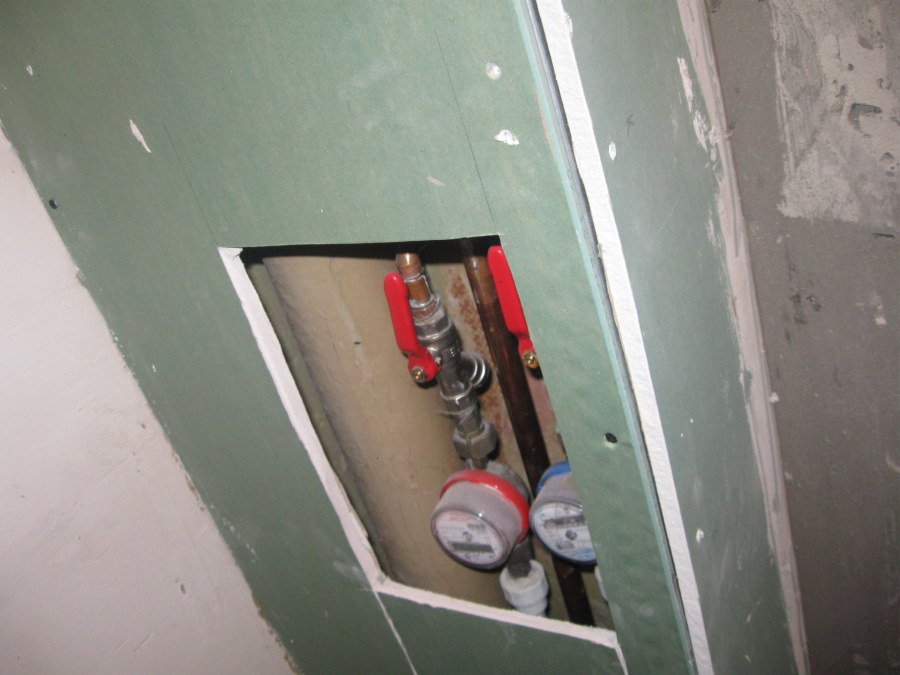 Короб для труб в туалете