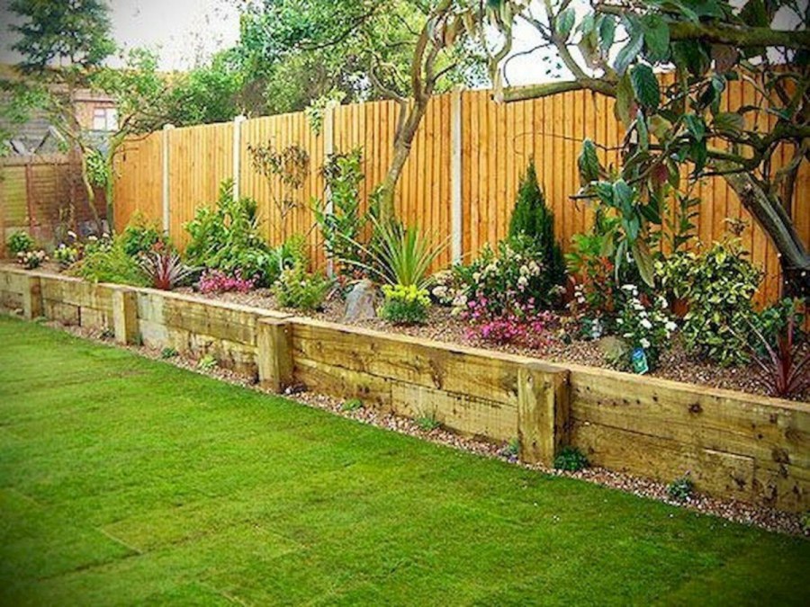 Необычный забор