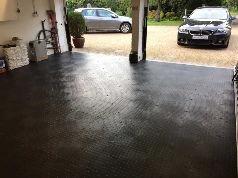 Финишная отделка пола в гараже