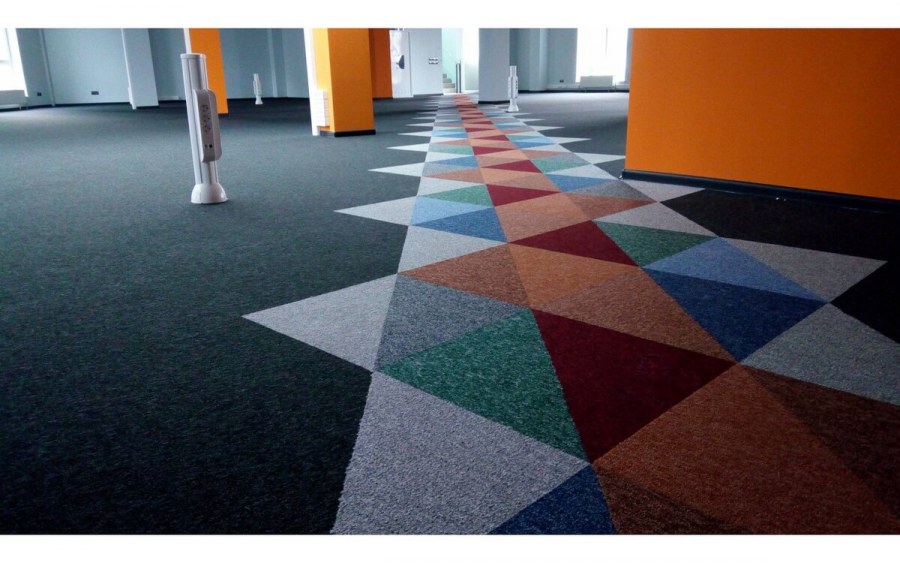 Укладка ковровой плитки