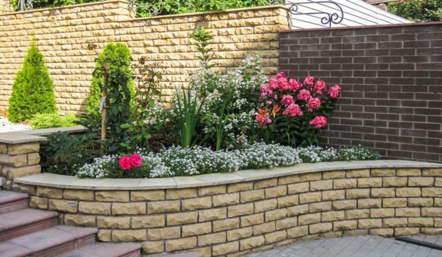 Декоративная подпорная стенка